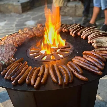 Castle In With Pond Garden Dom wakacyjny *