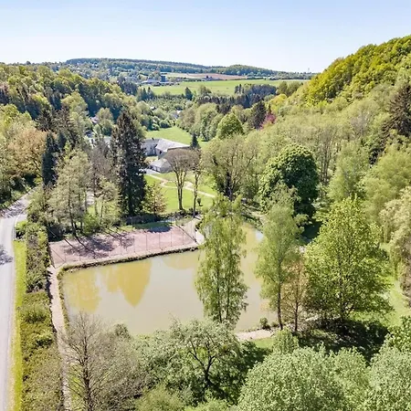 Castle In With Pond Garden Dom wakacyjny