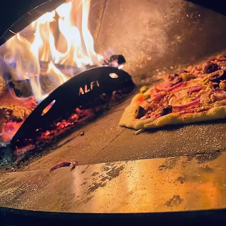 Castle In With Pond Garden Dom wakacyjny Ferrières