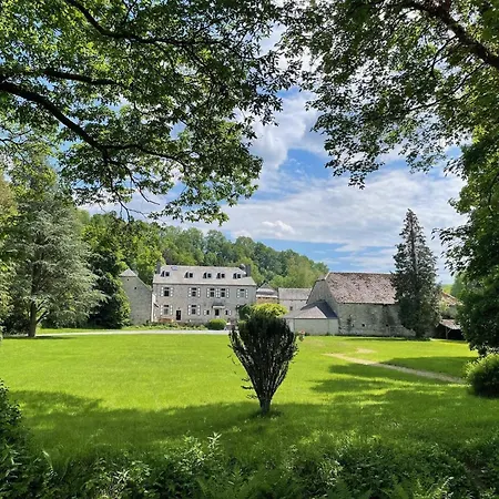 Dom wakacyjny Castle In With Pond Garden Ferrières