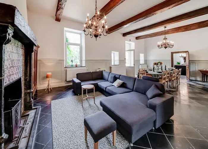 Castle In With Pond Garden * Ferrières