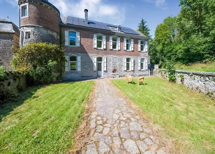 Castle In With Pond Garden Casa de Férias Ferrières