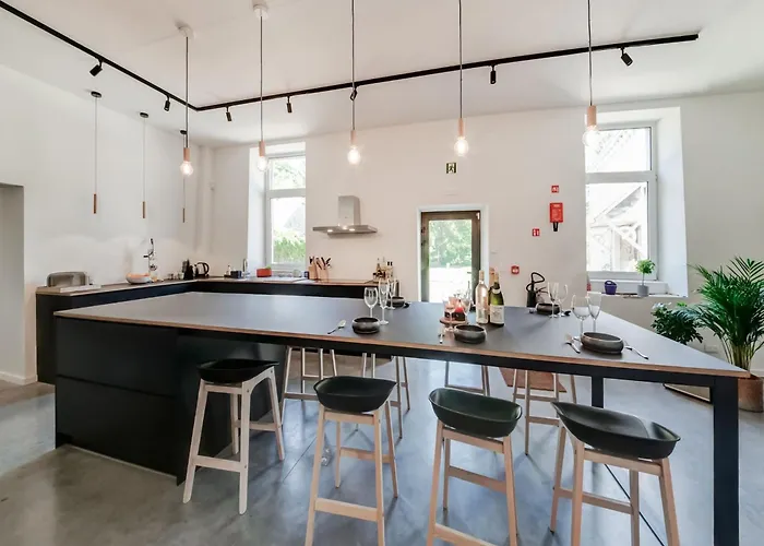 Castle In With Pond Garden Casa de Férias Ferrières