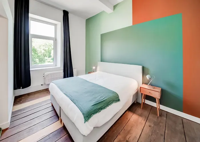 Castle In With Pond Garden Casa de Férias *