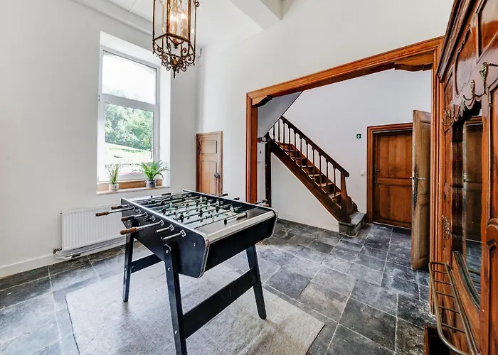 Castle In With Pond Garden * Ferrières